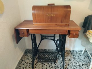 Máquina de coser Singer antigua