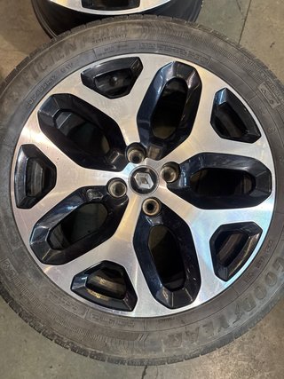 2 Llantas Renault Captur 17