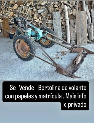Bertolina de volante con papeles,