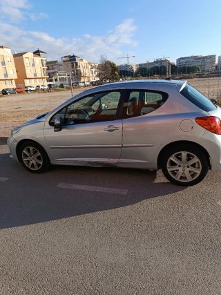 Peugeot 207 2006
