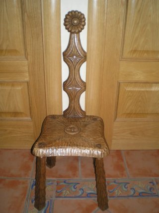 Espejo antiguo de madera tallada