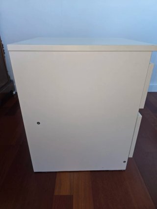 Mesita de noche IKEA blanca