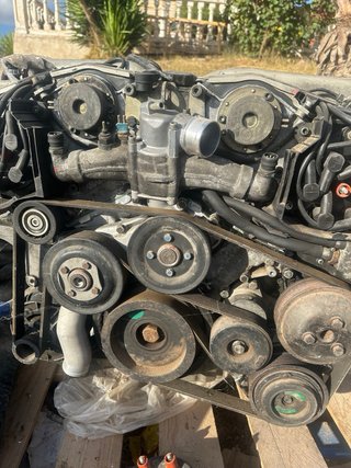 Motor Mercedes V12