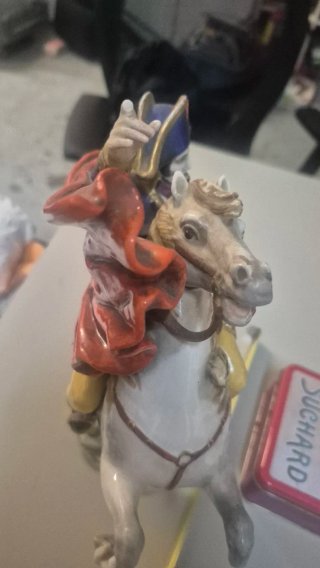 Figura Salvador Mallol Manises Porcelana
