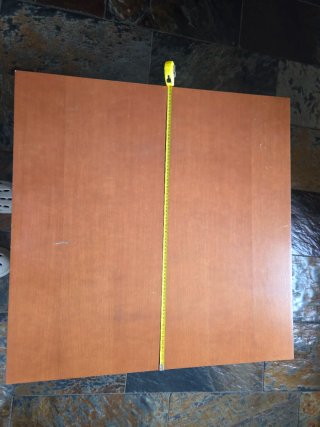Tavolino da salotto / Tavolo quadrato in legno