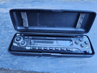 Radio CD Pioneer DEH-1630R extraíble