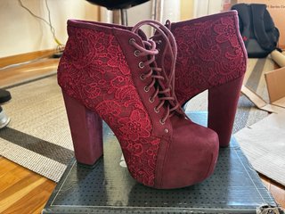 Botines de tacón con encaje