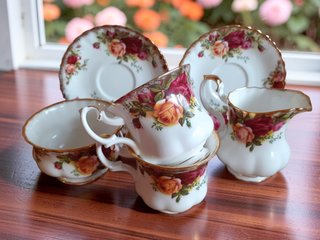 Set café 2p Vajilla Royal Albert Old Country Roses