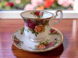 Set café 2p Vajilla Royal Albert Old Country Roses