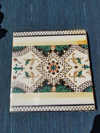 AZULEJO ESMALTADO MUY ANTIGUO