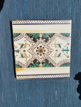 AZULEJO ESMALTADO MUY ANTIGUO