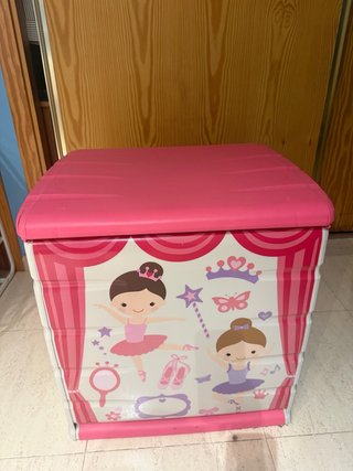Baúl infantil de plástico para juguetes
