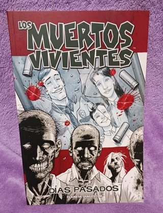Los Muertos Vivientes. Días Pasados Vol 1, Walking