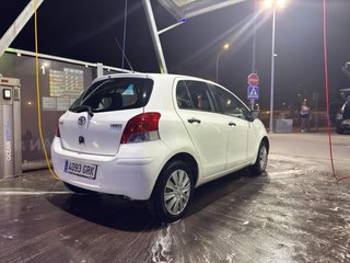 Toyota yaris Toyota yaris 2009