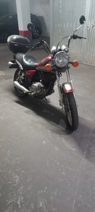 Yamaha Virago 250 Roja y Plata