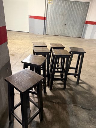 7 taburetes de madera 20€/ud