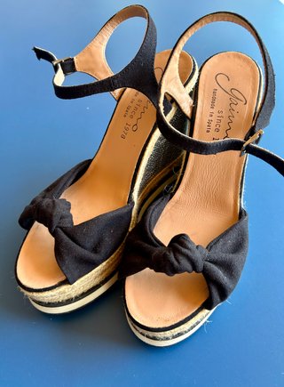 Sandalias cuña Gaimo negras