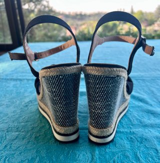 Sandalias cuña Gaimo negras