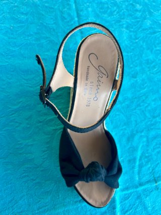 Sandalias cuña Gaimo negras