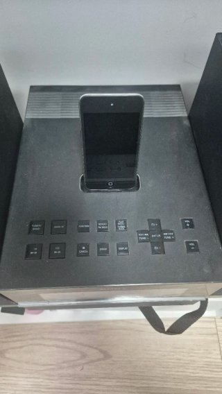 Minicadena Sony con iPod Touch