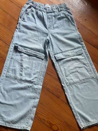 Pantalón cargo vaquero claro Zara