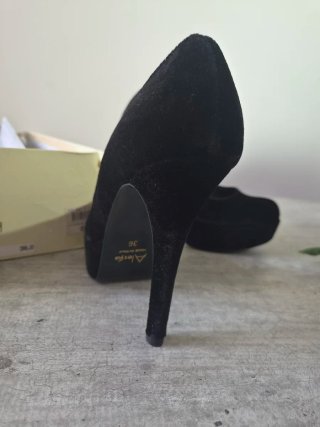 Scarpe con tacco Alesya nere taglia 36