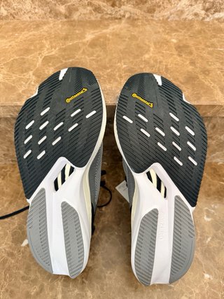 Adidas adizero boston 12 gris/blanco