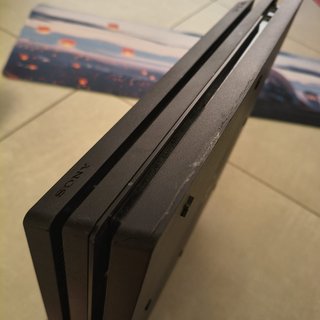 PS4 Pro 1TB Rigenerata + 3 Controller e Kit XL