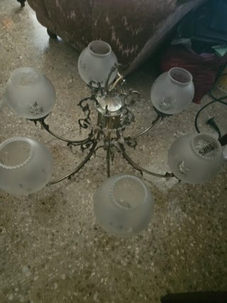 Lámpara de araña vintage dorada