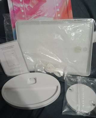 Specchio da tavolo LED bianco/oro