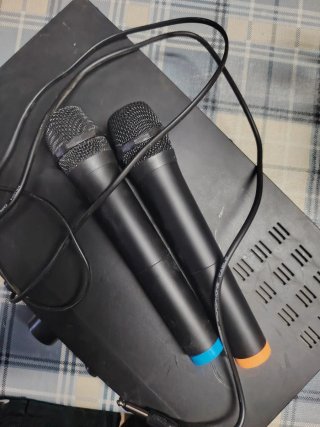 Amplificador Karaoke Boman + 2 Micrófonos