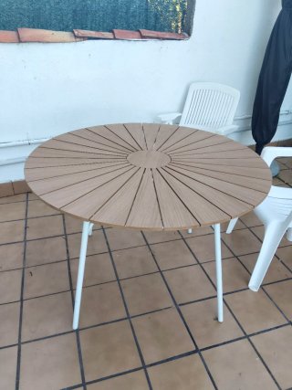 Mesa redonda jardín madera y metal. Diámetro 110cm