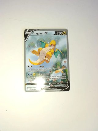 Carta Pokémon Dragonite V 192/203 copia