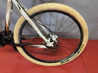 Bicicleta MTB Mondraker Ventura