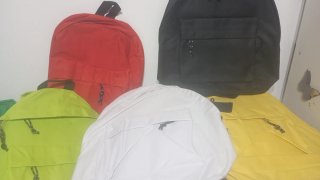 Zaini di vari colori