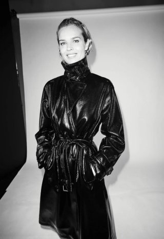 Trench Steven Meisel x Zara Negro