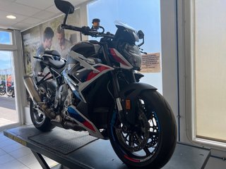 BMW M1000R