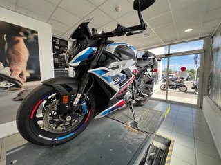 BMW M1000R