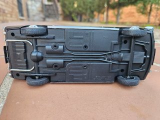 Ford Mustang 1965 Convertible 1:24 Negro