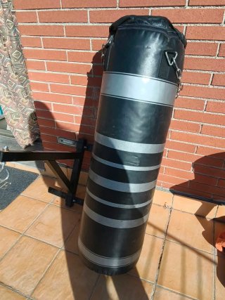 Soporte para saco de boxeo