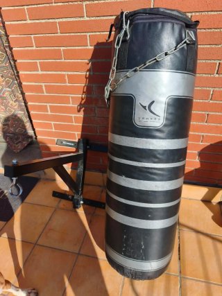 Soporte para saco de boxeo
