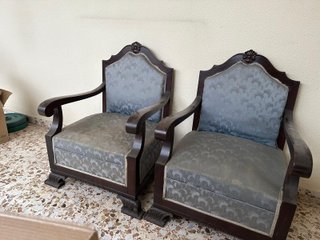 Pareja de sillones antiguos madera y tela