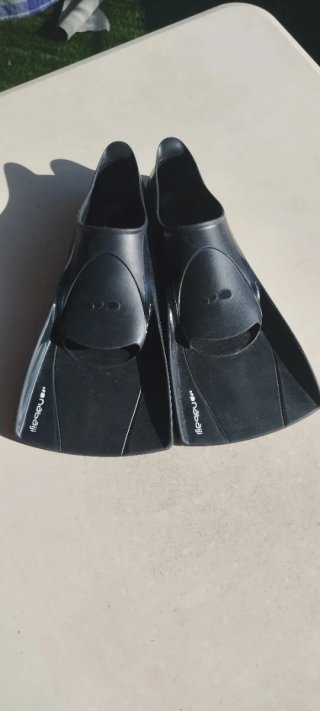 Gorro y bañador natación Sant Boi + aletas