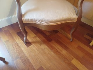 Juego de 2 butacas de madera y tela