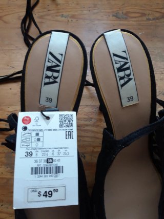 Zapatos de tacón Zara negros talla 39