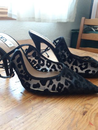Zapatos de tacón Zara negros talla 39