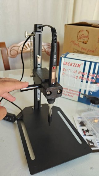 Máquina de Calor para Insertos Roscados