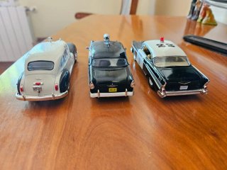 Lote 3 coches policía metálicos escala 1:43