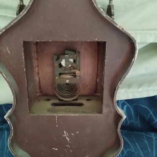 Reloj de pared a cuerda con llave no funciona
