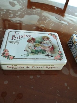 Caja metálica La Fortaleza